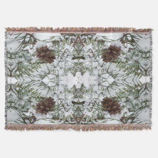Sneeuwende pijnappel I Winter Natuurfotografie Deken (Voorkant)