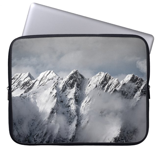 SNEEUWGEDEKTE MOUNTAINEN LAPTOP SLEEVE (Voorkant)