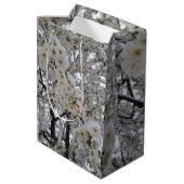 Sneeuwige Bloem Cadeaubag Medium Cadeauzakje (Achterkant Gekanteld)