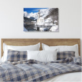 Sneeuwkerk met alpenbergen canvas afdruk (Insitu (Slaapkamer))