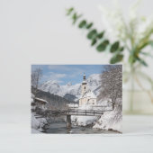 Sneeuwkerk met Alpenbergen in de winter Briefkaart (Staand voorkant)