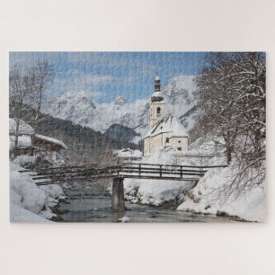 Sneeuwkerk met Alpenbergen in de winter Legpuzzel