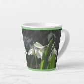 Sneeuwkraps. Grensgroene latte Mok (Rechterhoek)