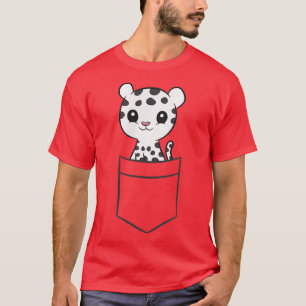 sneeuwluipaard in een zakdoekje met sneeuwblaasje t-shirt