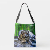 sneeuwluipaard met rode ogen crossbody tas (Achterkant)