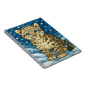 Sneeuwluipaardwelp in sneeuw, gebrandschilderde ku notitieboek (Rechterzijde)