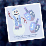 Sneeuwman Dreidels Blue Gepersonaliseerde Schattig Servet<br><div class="desc">Deze schattige blauwe en witte gepersonaliseerde papieren servetten zijn een leuk idee voor uw Chanoeka-feesten en familiebijeenkomsten. Ontworpen op een pastelblauwe achtergrond, vult een vrolijke joodse sneeuwman met bijpassende dreidels in tinten van zachte blues en paarse kleuren het Chanoeka-servet. Met een sjabloon van maximaal twee regels in een eenvoudig donkerblauw...</div>