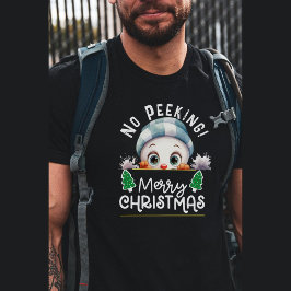 Sneeuwman gluren tussen kerstboom t-shirt