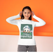 Sneeuwman gluren tussen kerstboom t-shirt