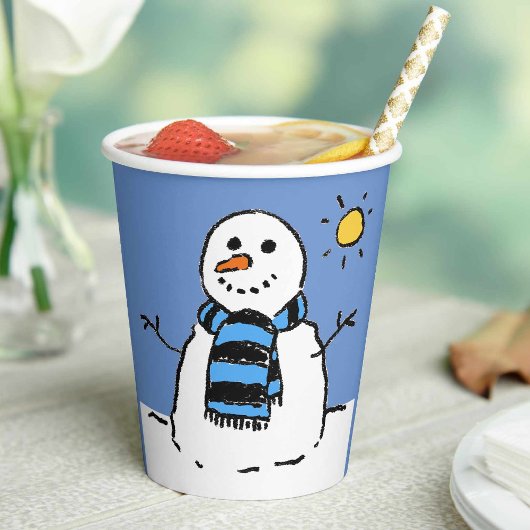 Sneeuwman in de zonneschijn papieren bekers