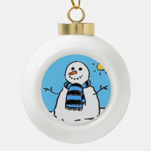 Sneeuwman in een winters landschap. keramische bal ornament