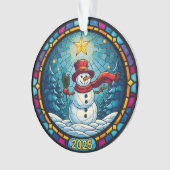 Sneeuwman Kerst Ornament 2025 – Gebrandschilderd G (voorkant)