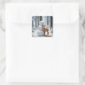 Sneeuwman knuffelt een fawn vierkante sticker (Tas)