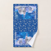 Sneeuwman op Blauw Personaliseer Naam Badkamer Bad Handdoek (Handdoek)