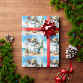 Sneeuwman op het strand tijdens de kerstvakantie cadeaupapier