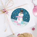Sneeuwman Roze Leuke Gepersonaliseerde Kerstvakant Ronde Sticker<br><div class="desc">Schattig marineblauw,  roze en witte sneeuwpop sticker. Een leuke finishing touch aan je kerstkaarten.</div>