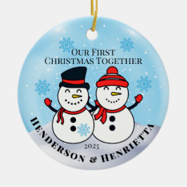 Sneeuwmannen eerste kerstdag samen keramisch ornament