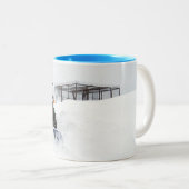 Sneeuwploegen op de Ranch Tweekleurige Koffiemok (Voorkant rechts)