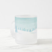 Sneeuwrijk winterbos landschap met sparren matglas koffiemok (Voorkant links)