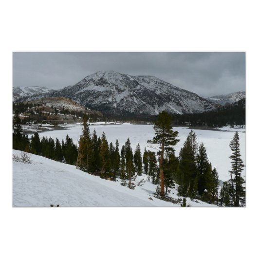 Sneeuwrijke Ellery Lake California winterlandschap Perfect Poster (Voorkant)