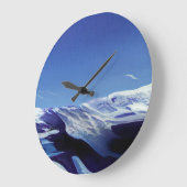 Sneeuwrijke heuvels, winterpanorama grote klok (Hoek)