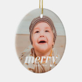 Sneeuwrijke moderne gepersonaliseerde vrolijke ker keramisch ornament (Rechts)