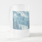 Sneeuwrijke winterberg matglas bierpul (Voorkant links)