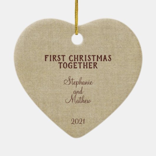 Sneeuwt veel in de liefde - 1e Kerstmis samen Keramisch Ornament (Achterkant)