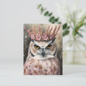 Sneeuwuil in een roze bloemenkroon briefkaart (Staand voorkant)