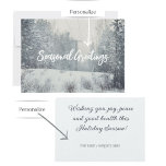 Sneeuwval in het winterbos feestdagenkaart<br><div class="desc">Stuur uw hartverwarmende kerst- en nieuwjaarsgroeten met ons Photo Briefkaart. Dit adembenemende besneeuwde boslandschap in kalmerende tinten wit en pastelblauw, dit prachtige briefkaart doet denken aan een vredig winterwonderland. Laat de geest van het seizoen doordringen met een gepersonaliseerde sms-boodschap voor je vrienden, collega’s, klanten en familie. De tekst aan de...</div>