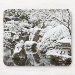 Sneeuwval in Portland Japanese Garden, 2 Muismat