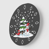 Sneeuwval op kardinaal-, neushoorn- en pijnbomen grote klok (Hoek)