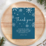Sneeuwvlok 1e verjaardag winter dank je kaart<br><div class="desc">Spreek je dankbaarheid uit met onze Snowflake 1st Birthday Winter Thank You Card. Met delicate sneeuwvlok design en fraaie winterse accenten, is deze kaart ideaal om oprechte bedankt naar gasten te sturen na de magische eerste verjaardag van je kleintje. Volledig aanpasbaar met uw persoonlijke boodschap, het voegt een warme en...</div>