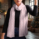 Sneeuwvlok Roze en Witte Kerst Sjaal<br><div class="desc">Omarm het winterseizoen met deze elegante roze en witte kerstsjaal met een delicaat sneeuwvlokpatroon. De tijdloze roze achtergrond en contrasterende witte sneeuwvlokken creëer hebben een chique en veelzijdige look die een aanvulling vormt op elke vakantie-outfit. Gemaakt van lichtgewicht chiffon, deze sjaal voegt een vleugje sophisticatie toe aan uw wintergarderobe en...</div>