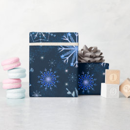 Sneeuwvlokken bevroren takken en bloemen cadeaupapier