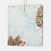 Sneeuwvlokken en dennenappels keramisch ornament (Links)