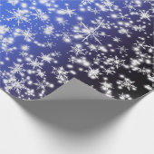 Sneeuwvlokken en Sparkles boven Navy Blue Light Cadeaupapier (Hoek)