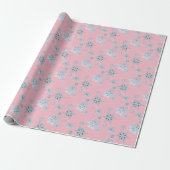 sneeuwvlokken in lichtroze cadeaupapier (Uitgerold)