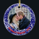 Sneeuwvlokken, naam, Jaar #, 2 Foto's Keramisch Ornament<br><div class="desc">Sneeuwvlokken rond de kersttijd. Naam van het voorwerp,  het aantal van het Jaar,  de foto/de tekst van de Douane die u met uw favoriete foto en jouw tekst kunt personaliseren.</div>