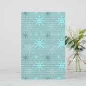Sneeuwvlokken op blauw briefpapier (Staand voorkant)