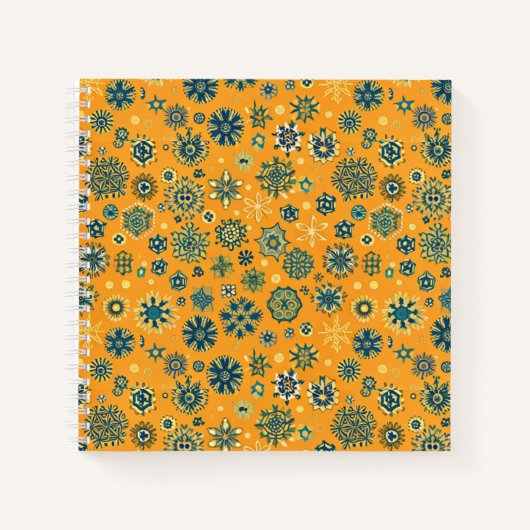  sneeuwvlokken op geel notitieboek (Voorkant)