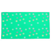 Sneeuwvlokken op Kussenslopen met groene koningsgr (Voorkant-Rechts)