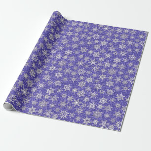 Sneeuwvlokken op lila violette sneeuwstorm achterg cadeaupapier