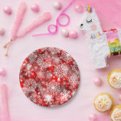 Sneeuwvlokken op rood papieren bordje (Feest)