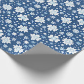 Sneeuwvlokken repeating patroon wit blauw cadeaupapier (Hoek)