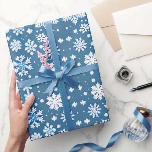 Sneeuwvlokken repeating patroon wit blauw cadeaupapier (Geschenken)
