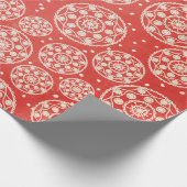 Sneeuwvlokrondes op rood inpakpapier (Hoek)