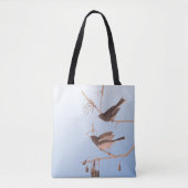 Sneeuwvogels op een kale wintertak tote bag (Voorkant)