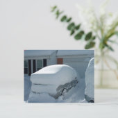 "Sneeuwwagen" bovenop de auto. Blizzard 2010 Briefkaart (Staand voorkant)