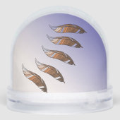 sneeuwWereldbol - Bruine veren drijven Sneeuwbol (Achterkant)